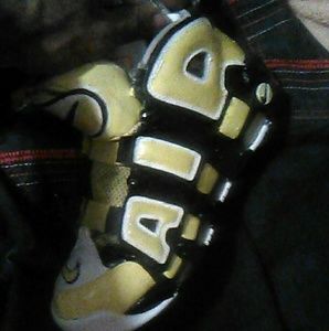 Nike uptempo